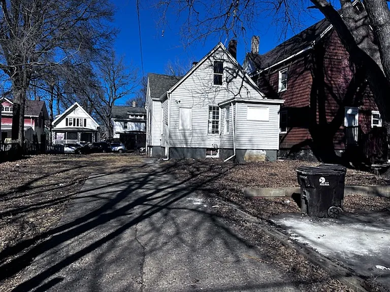 308 E Archer Ave — Photo 7