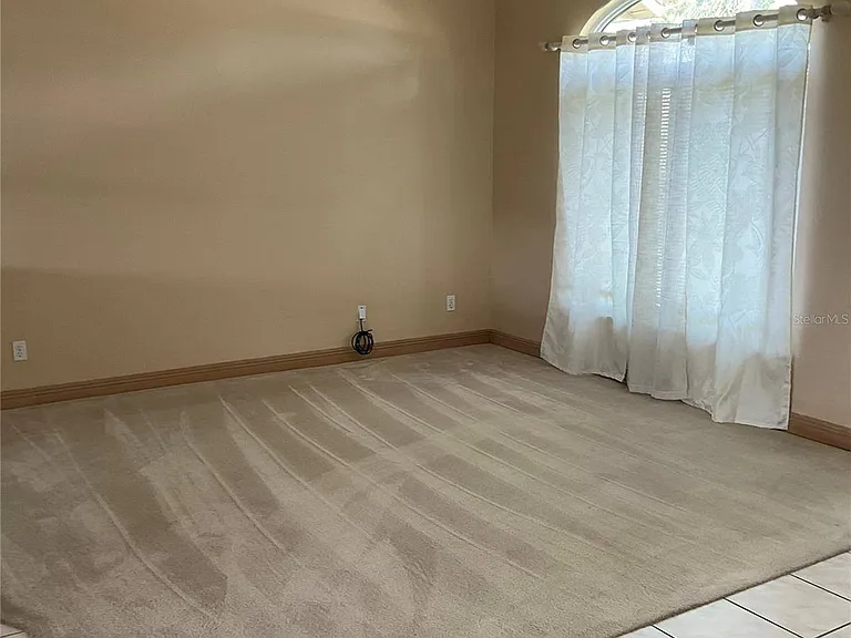 715 Fairlawn Dr — Photo 15
