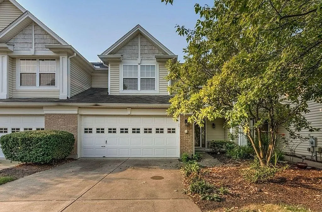 6441 Eagle View Dr photo 1