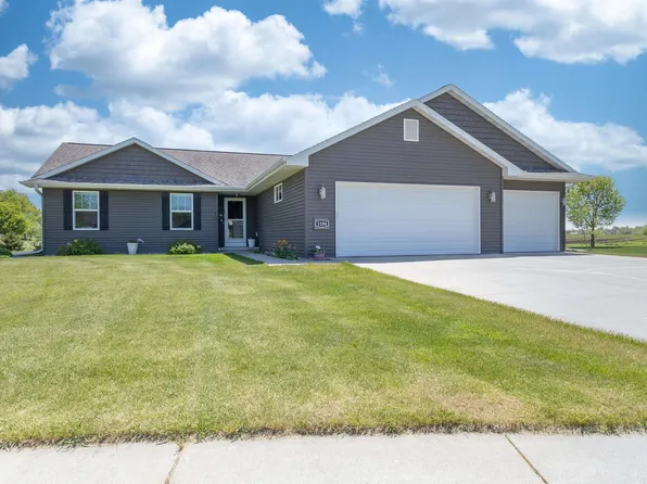 1104 Charlene Ave, Omro, WI 54963