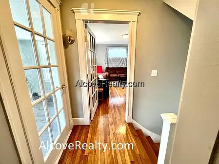 Sterling St — Photo 8
