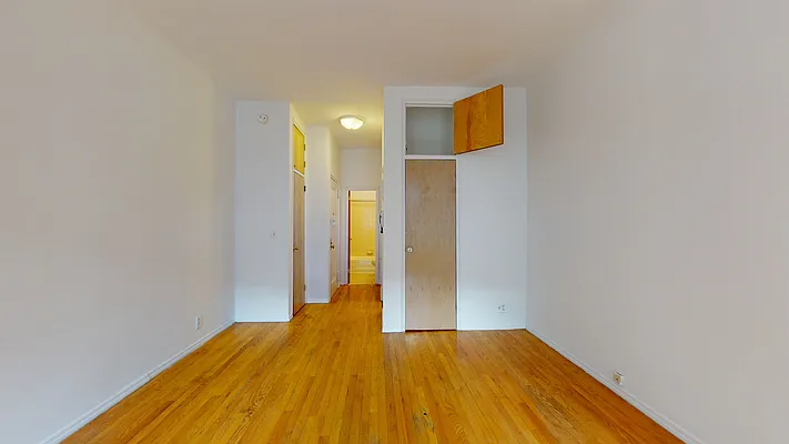 Rented by Bond New York | media 4