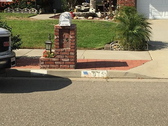2nd image of 915 Amethyst Dr