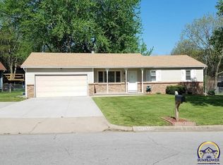 2519 Loma Vista Dr, Emporia, KS 66801