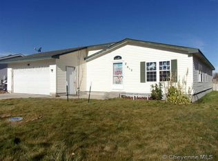 812 Sunridge Dr, Cheyenne, WY 82007