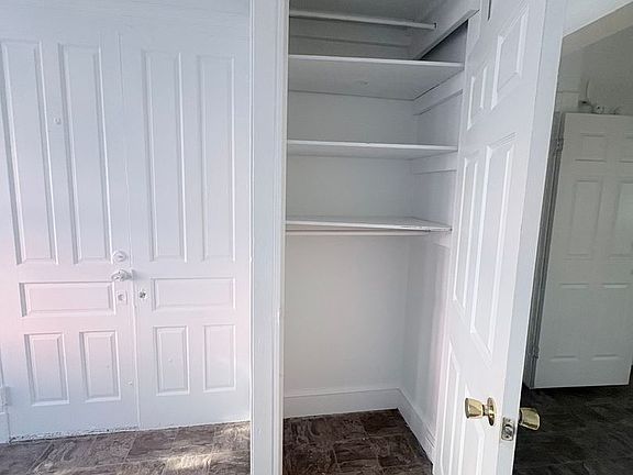 5th image of 207 S Pine St Unit 1
