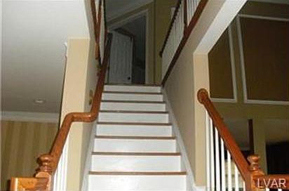 5th image of 26 Creek Ct