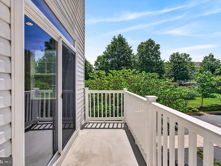 22463 Verde Gate Ter — Photo 33