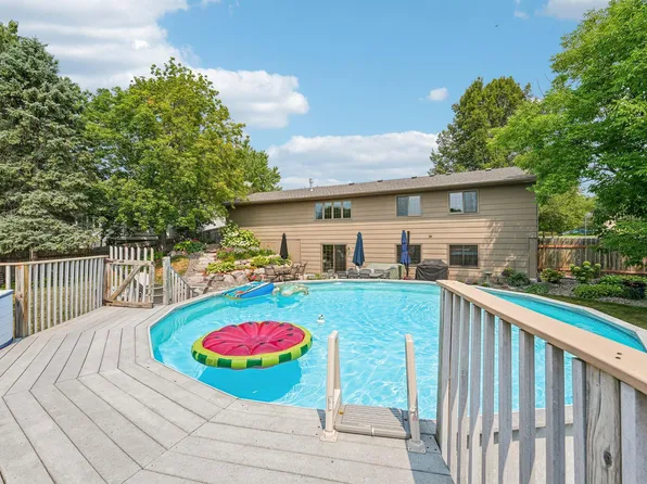 2318 Friendship Ln, Burnsville, MN 55337