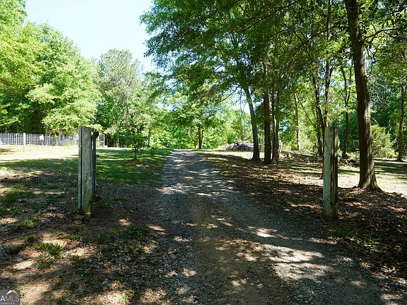 4th image of 222 Zellner Rd
