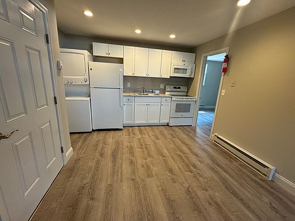 2nd image of 236 Belvidere St #236
