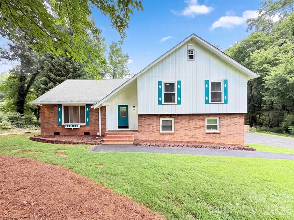 4600 Carving Tree Dr, Mint Hill, NC 28227