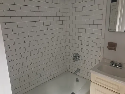 Rented by LG Fairmont Group | media 21