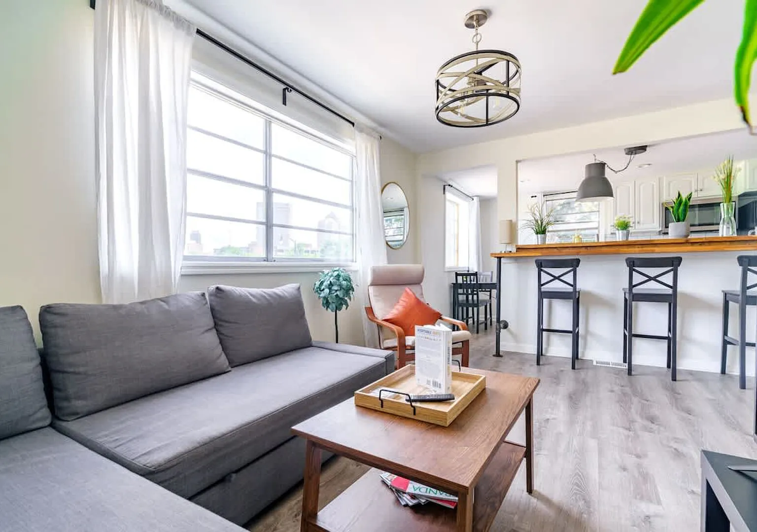 Casa Tres by Jungle House | Downtown & Short North | Private Parking — Photo 1