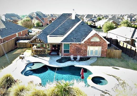 3rd image of 2916 Chuck Wagon Dr