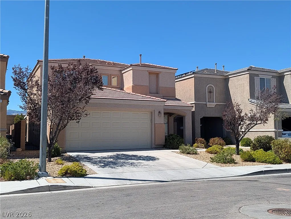 4 bed, 4.0 bath, 1775 sqft, $2,100 — Photo 2