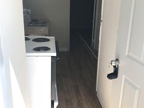 2nd image of 652 Auburn Ave #B
