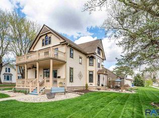 504 N Broadway St, Canton, SD 57013