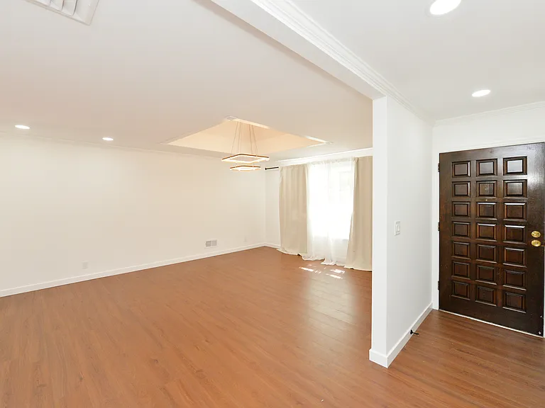 38 Griswold Pl — Photo 4