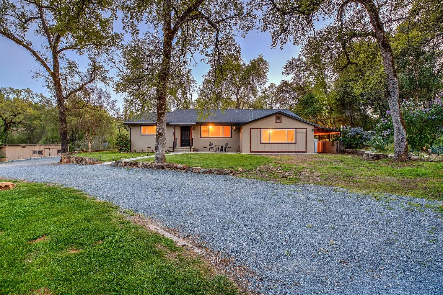 13850 Dry Creek Rd photo 1