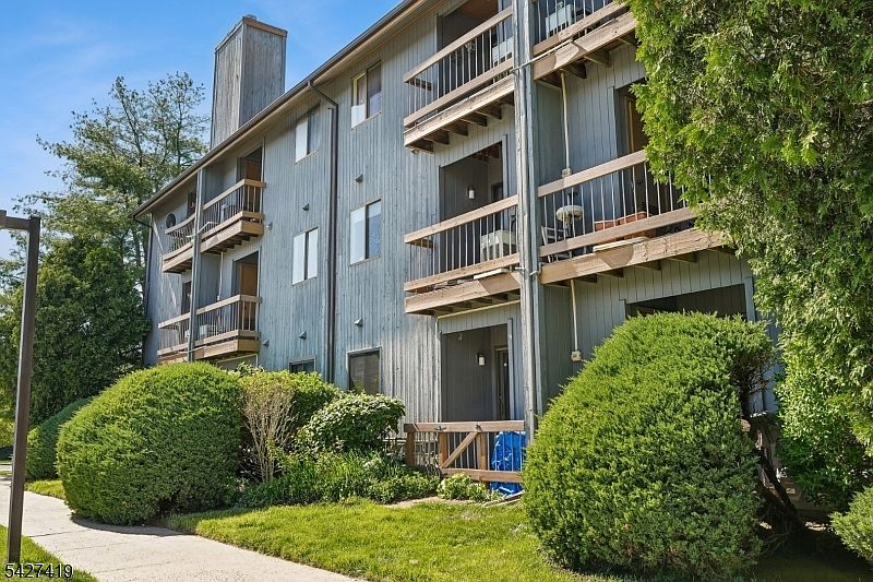 1st image of 3804 Balsam Way