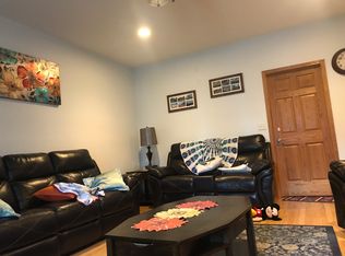 9807 S Cook Ave, Oak Lawn, IL 60453