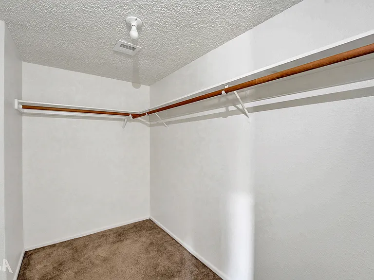 Verde Point Apartments — Photo 34