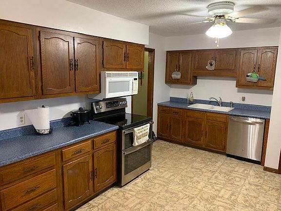 5th image of 605 Benton Way