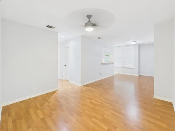 2409 Leon St APT 201, Austin, TX 78705