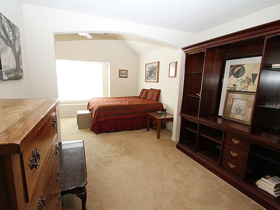 4th image of 15022 Riverlet Ct
