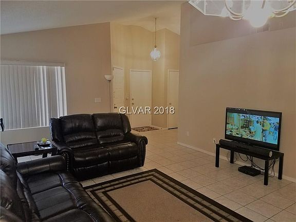 4th image of 1309 Torington Dr