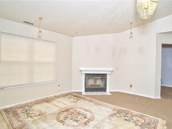 4th image of 4010 Eagle Cove Ct