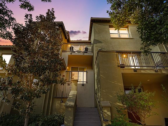 3rd image of 939 Indian Wells Ave
