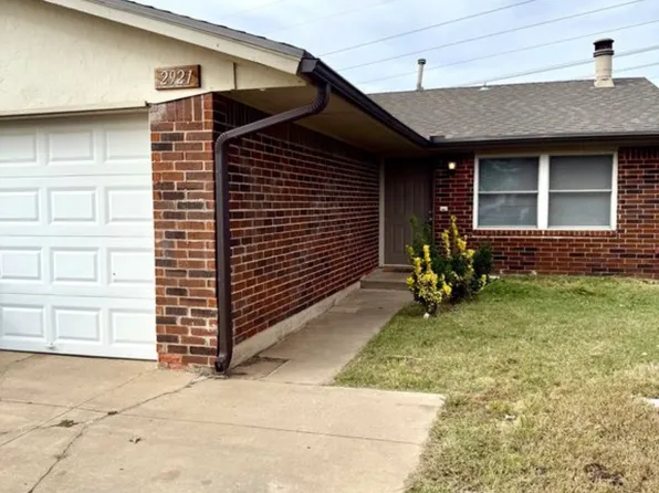 2921 SW 82nd St, Oklahoma City, OK 73159