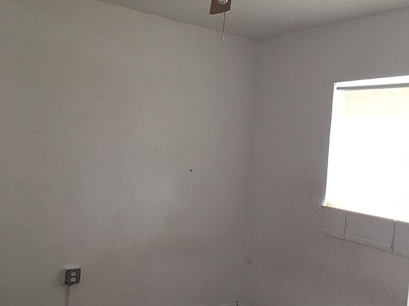 5th image of 6321 Pembroke Rd