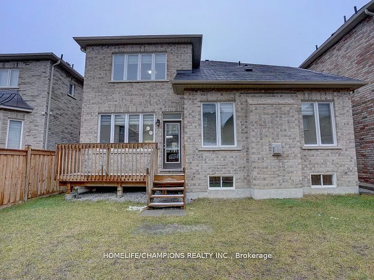 102 Benadir Ave — Photo 36