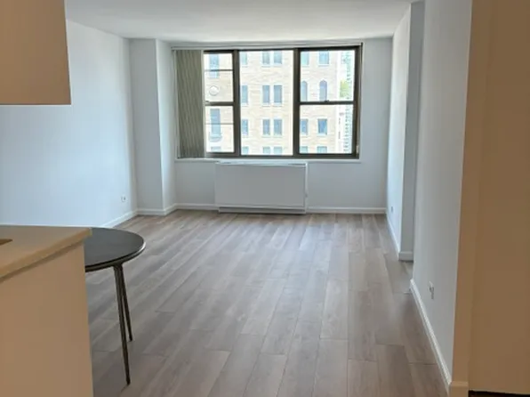 301 E 79th St APT 25E, New York, NY 10075