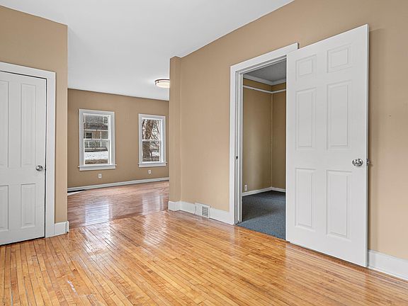 5th image of 511 Edmund Ave
