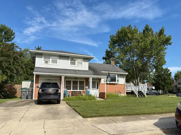 29 Windflower Dr, Newark, DE 19711