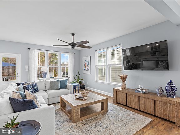 4th image of 28047 Sea Dock Ln