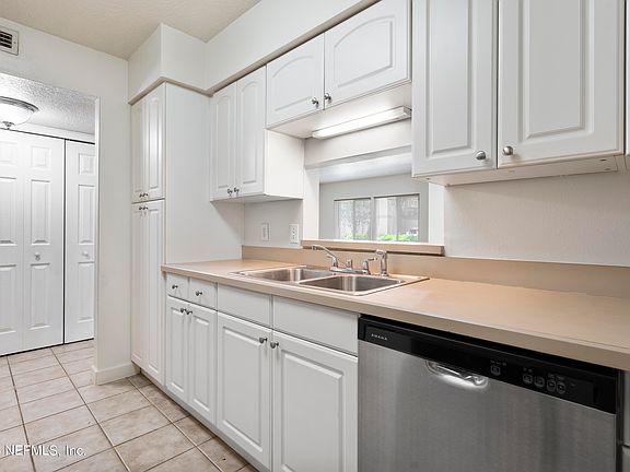 5th image of 1800 PARK Avenue #233