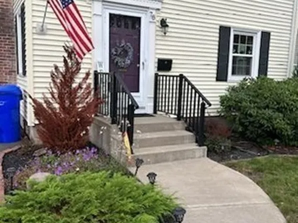 78 Pennsylvania Ave, Springfield, MA 01118