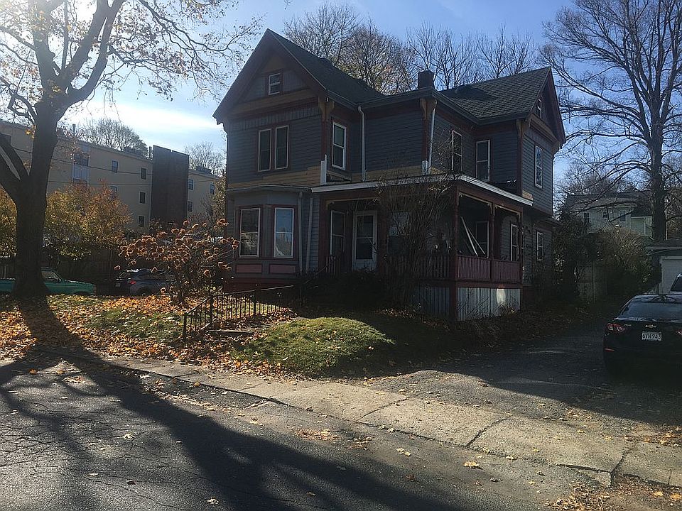 1st image of 40 Norwood St