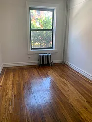 Rented by M.Grossman R.E. Management
