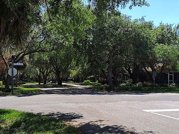 4th image of 19315 Water Oak Dr Unit 202