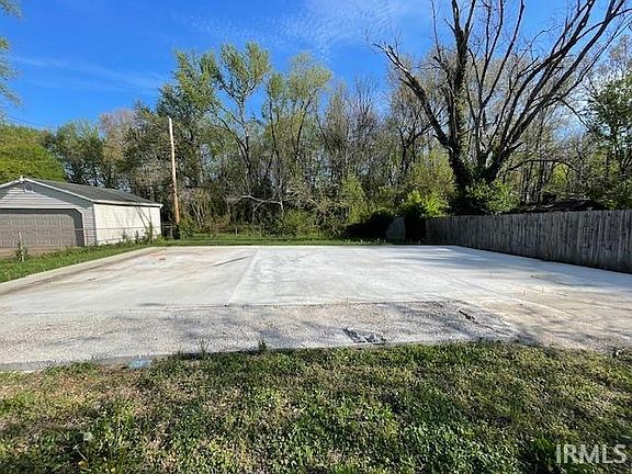5th image of 1800 Shelby Ave