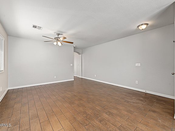 4th image of 10238 W HESS Street