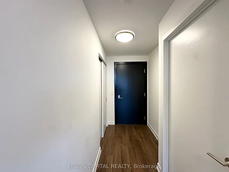 15 Wellington St S #2203 — Photo 7