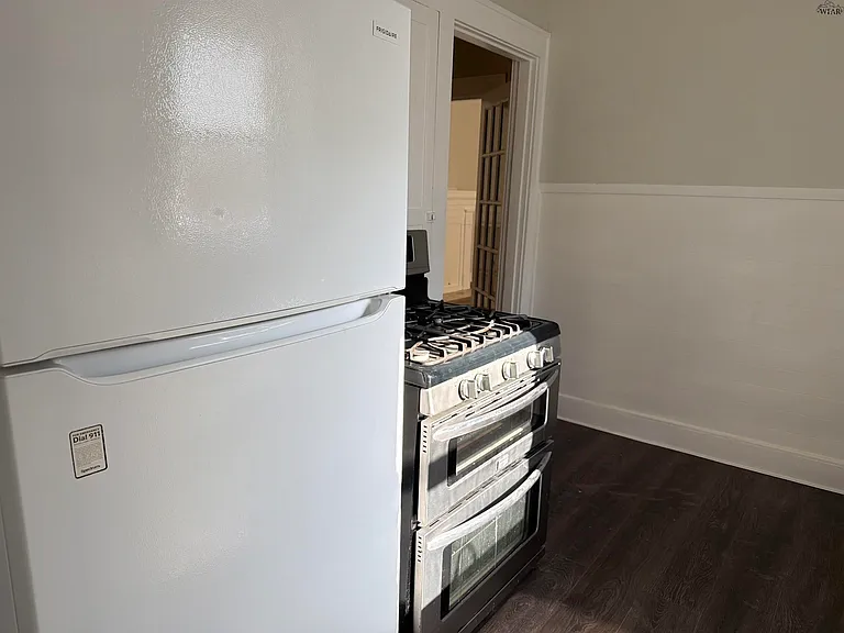 1721 Elizabeth Ave — Photo 2
