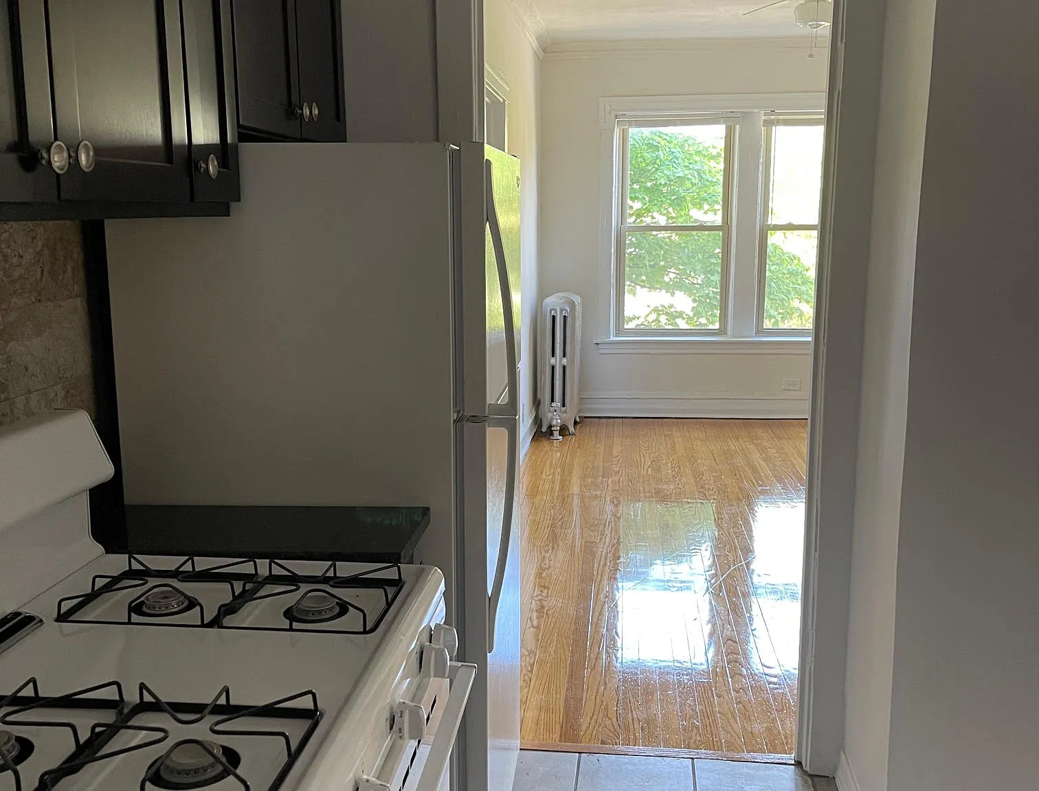 6349 N Magnolia Ave — Photo 4